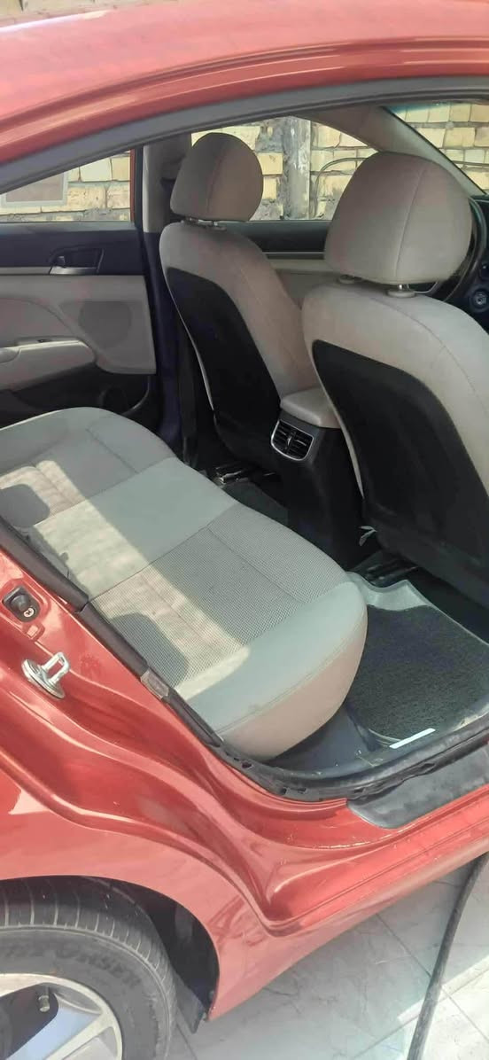 السلام عليكم النترا خليجي 2016  رقم بغداد محرك دوش 2000 سيارة خير من الله كير محرك مكفول و مكفولة من الضربة ايضاً تبريد قطعتين ثلج كامله ما بيه نقص برغي شغل وطلع شاشه وتحكمات مري شفط وباقي مواصفات الخليجي معروفة بيه جراد قليل بالقمارة و صبغ بيه دوسات وجاملغ خلفي ايسر فقط اكرر بدون ضربه كلير فقط كلش حلوة السيارة وتراي بعد احلى بالعافية على الي ياخذه سعره 125 ورقة وبيه مجال بيع فقط السيارة بأسمي  هزة ما ساقطة تحويل ثاني يوم لتواصل اتصال على الرقم 

***********
