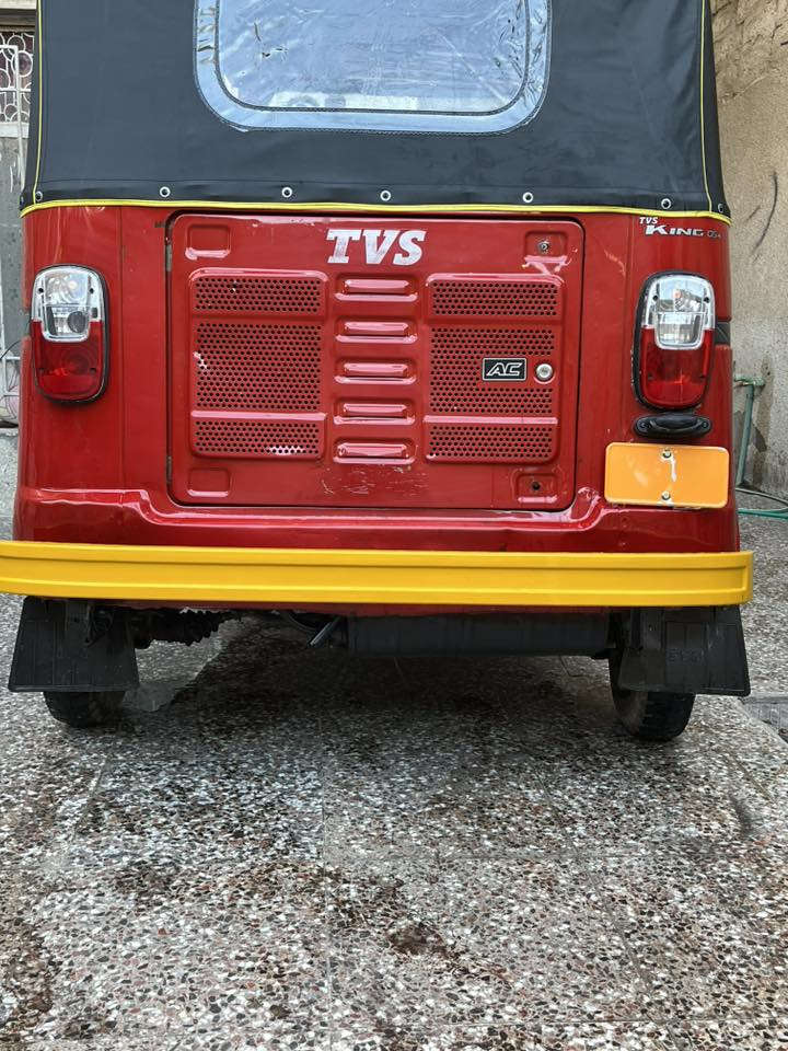 السلام عليكم تكتك tvsللبيع موديل ١٨شهر ال١٢
أوراق اصولي للترقيم تكتك نضيفة حيل بس دوس معمرة 
مكينة خير من الله  تخم تاير جديد دوشمة تكتك جاهزة 
السعر ٣٣٥٠ وبيها مجال العنوان بغداد البياع للاتصال 
***********
