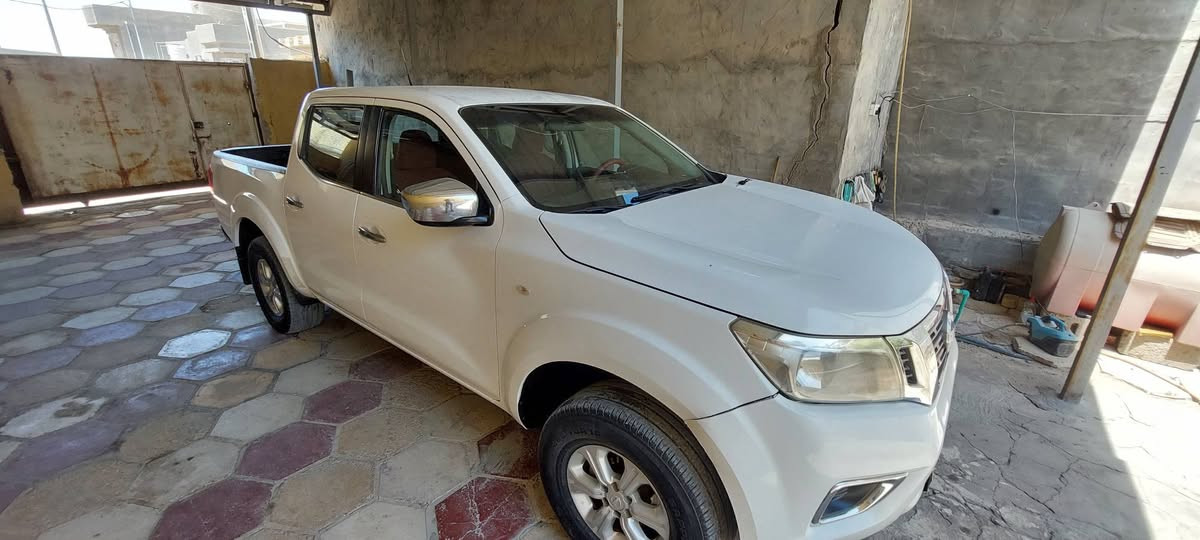 بسم الله الرحمن الرحيم 
نيسان نافارا ٢٠١٦ كير عادي فول مواصفات رقم اربيل سياره جديده وكفالة  صبغ  وضرب  وتبديل مكينه بلاديه مامفتوح بيه برغي حدادية جديده مكان السيارة بصره قضاء المدينة 
***********     ***********
