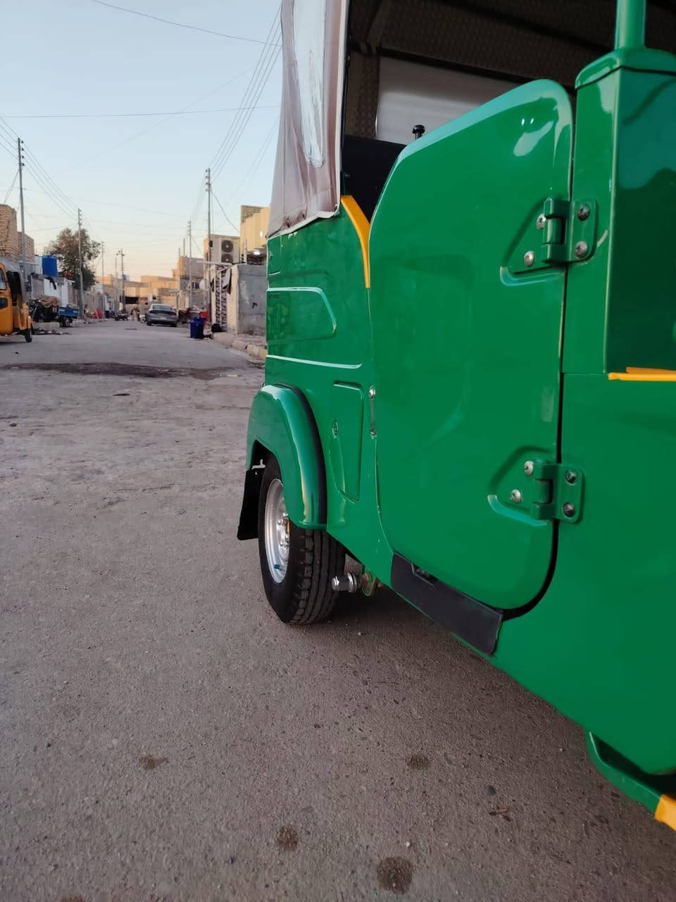 تكتك لبيع موديل 21 شهر 10 رقم وسنويه نكليزي تحويل ثاني يوم كفاله عامه من شخط بس دوس  معمر مكينه لا تنيقيص ولا تبخير ناعمه كبل الشارع مكان ميسان قضا المجر الستفسار تصل علا رقم 📱 ***********
