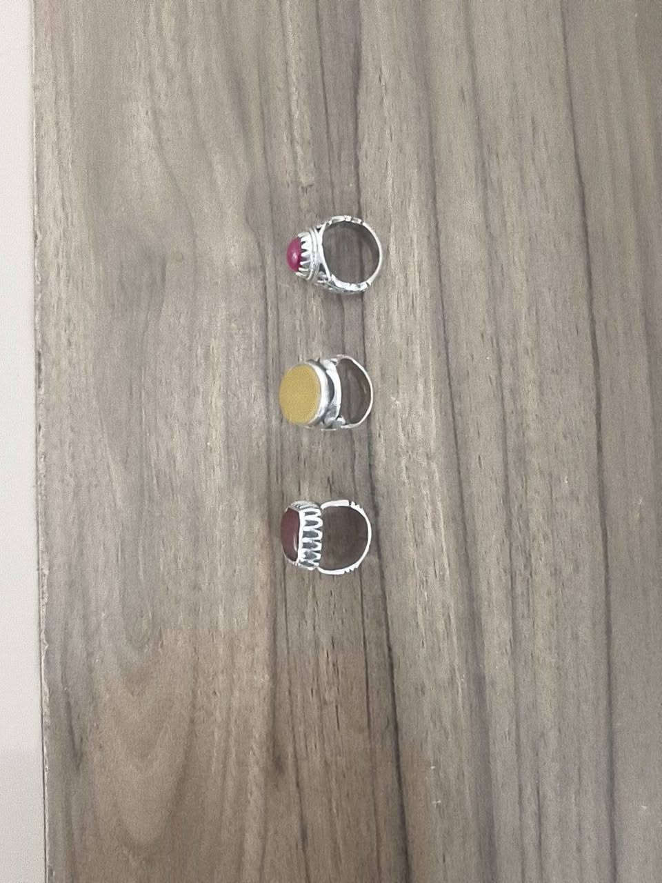 سلام عليكم محابس الاول يماني شرخ الشمس والثاني يماني احمر غني عن التعريف وبسعر
الاصفر ٦٠ 
الاحمر ٧٥


**إذا كنت صاحب هذا الإعلان وتريد حذفه لأي سبب، رجاءا أرسل رسالة إلى الدعم الفني**