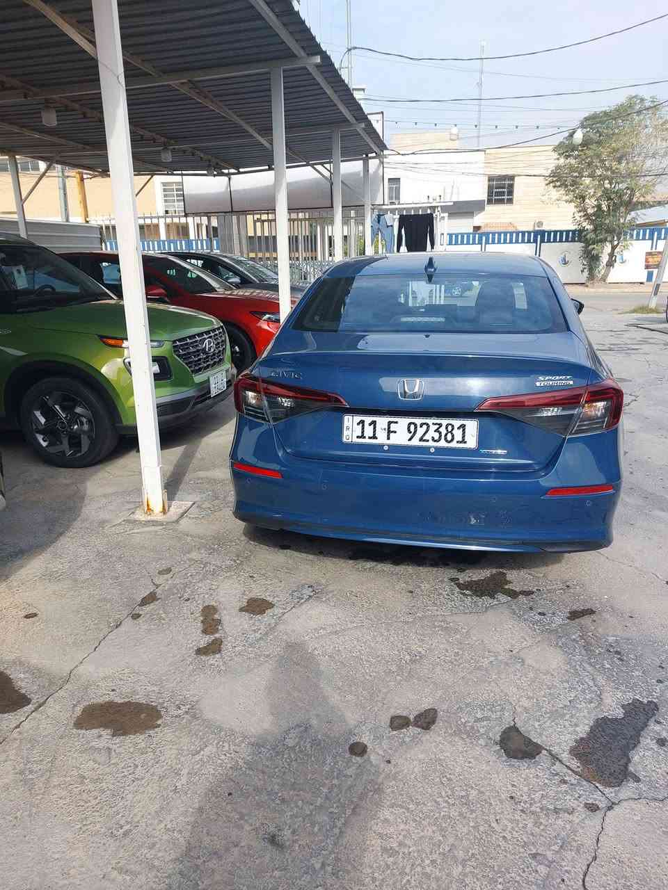 سلام عليكم للبيع هوندا سيفك 2025 فول اعلى فئه بالهوندا تورنك
بصمه سلايت جلد تدفئه تبريد كشنات مكينه 2000cc 
هايبردكراسي كهرباء عدد اثنين والى اخره فول الفول حادث السياره جاملغ امامي وخلفي بارد فقط بدون ايرباك 
مكان بغداد الكريعات شارع المعارض معرض القمه
السعر 18500$ للاستفسار ***********
