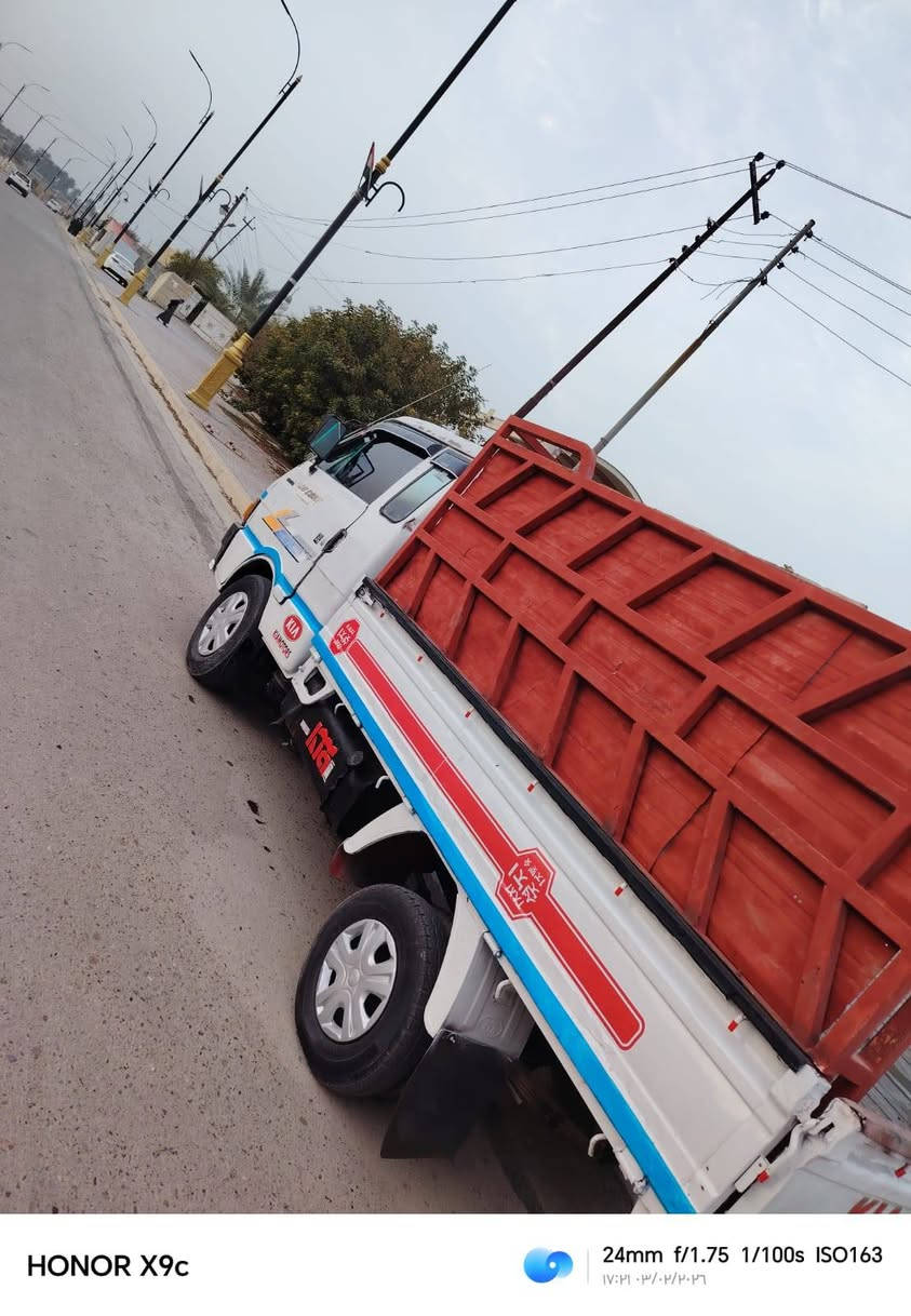 السلام عليكم 
كيا بنكو 1994 رقم ديالى للبيع 
كير ومحرك آكسل شاصي مكفول 
سنوية مشروع وطني تحويل مباشر 
صبغ مكانات للجمالية فقط بدون ضربة 
سيارة جاهزة 
السعر 45 
مكاني بلد طريق السيد محمد 
للاستفسار.  ***********
                 ***********
