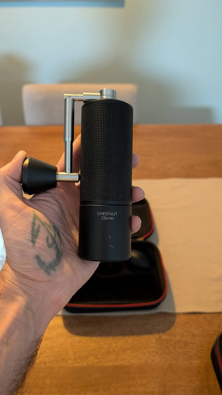 أجهزة و أدوات قهوة للبيع نستخدم 3 أشهر و مضمونة 100%
1. Flair Pro 3 - 375,000 IQD
2. Flair Pro 3 accessories (black stand, extra cylinder chamber, 2 tamper & distributer tools, puck screen, 2 shots spout, silicon sleeve) - 100,000 IQD 
3. Timemore Fish Smart Kettle - 80,000 IQD
4. Timemore Chestnut C3S PRO - 90,000 IQD


**إذا كنت صاحب هذا الإعلان وتريد حذفه لأي سبب، رجاءا أرسل رسالة إلى الدعم الفني**