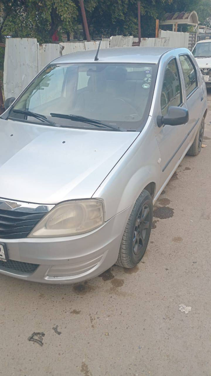 رينو لوكان. موديل2010 مكفولة من الضربة والصبغ رقمها سليمانية شرط التحويل مكانها بغداد،،،،محرك وكير اوتوماتيك شرط سعرها55 وبيها مجال***********
