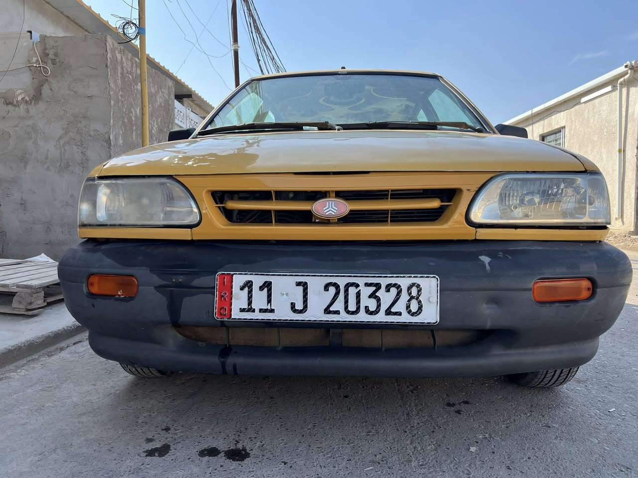 السلام عليكم سايبه مديل ٩ كير مكينه خير من الله شوااصي نضاف  صدر امامي خلفي تخم تاير كهربائيات شغاله سياره متعوب عليهه هيه غرامه مصفره  السعر ٢٦وبيهه مجال بصيط العنوان التاجيات قرب المرور الهاتف ***********
