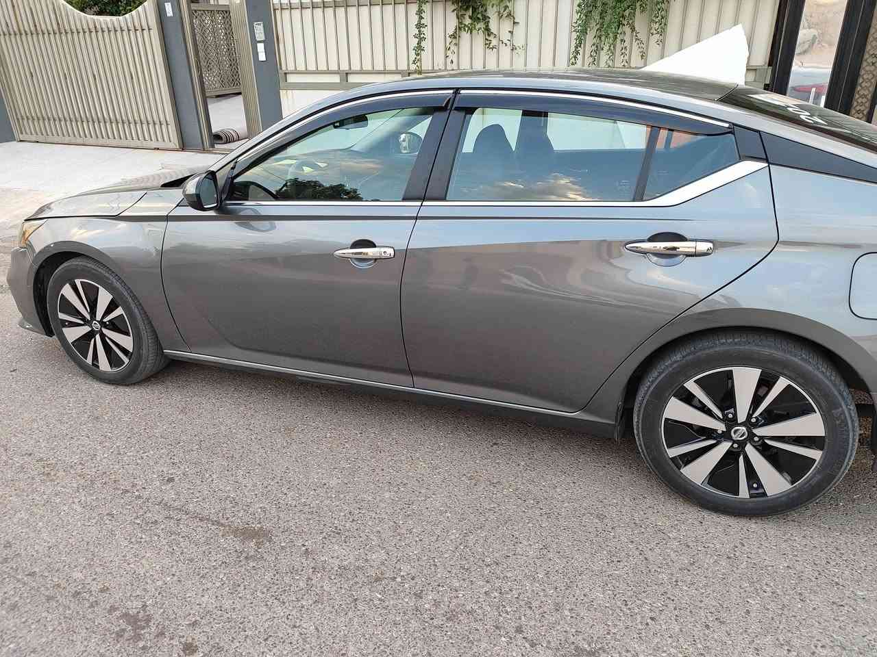 نیسان اڵتیما 2022 nissan altima S
ڕەنگی نەوتی ، ڕادار پێشەوە ، کامێرەی خەتی سپی سەرشەقام ، بەسمە ، شەغاڵ ، گێڕ سپۆڕت ، دەسکی نیکڵ ، کوشنی جلد ، گاعی جلد ، ویل کڕۆم بیلاد sv ، بلاجکتۆر ، ڕەقەم  و ژینگە و سەنەوی تازە هەتا 2029  ، بۆنیدی گۆڕاوە تیجاری ، ئێرباگ ستێرن تەقیوە بیلادی بۆ دانراوەتەوە ، ڕەقەم سلێمانی بەشەرتی تحویل و وەکالە و غرامە و گێڕ و مەکینە و تبرید ، دینارێک مەسرەفی تیا نییە .
نرخ 150$
***********
***********
