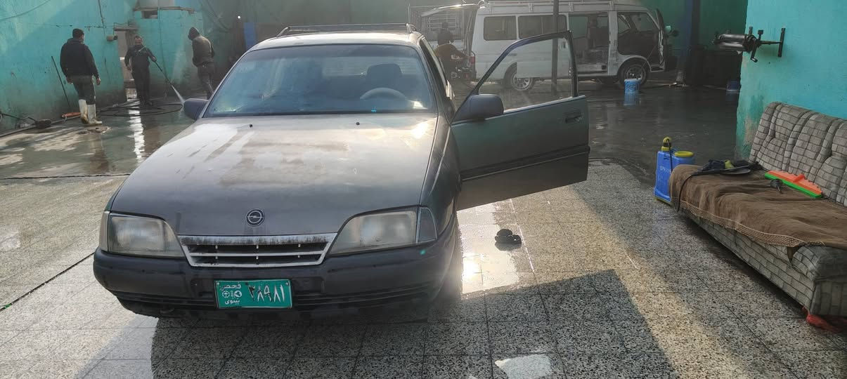 السلام عليكم اوميكا 20كابريته كابون بيها مكلف بلنشر رقم صاحبها
***********
