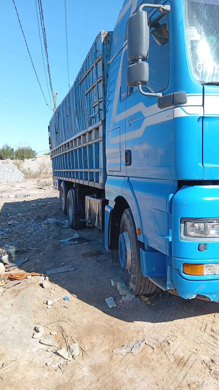 سلام عليكم. سيارة مان موديل. 2001  تخم تاير.  محرك.,460.  مجود. بيع مراوس  بسكانية ***********
