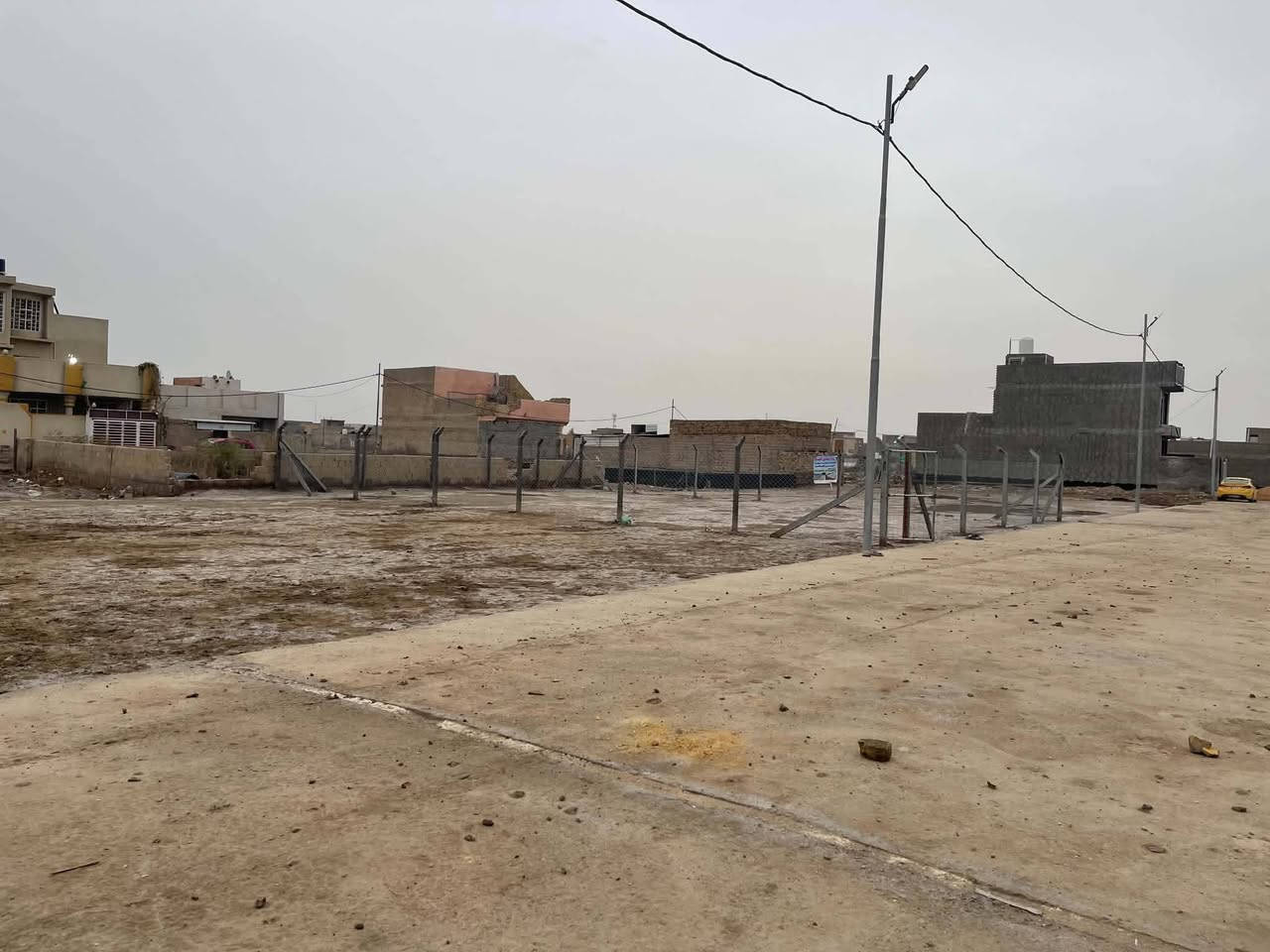السلام عليكم
قطعه للبيع 200 متر زراعي سند 25 بسمي خلف مستشفئ الكفيل متوفر جميع الخدمات من ماء تبليط مدارس منطقه حلوه وهادئه 
للستفسار ***********
