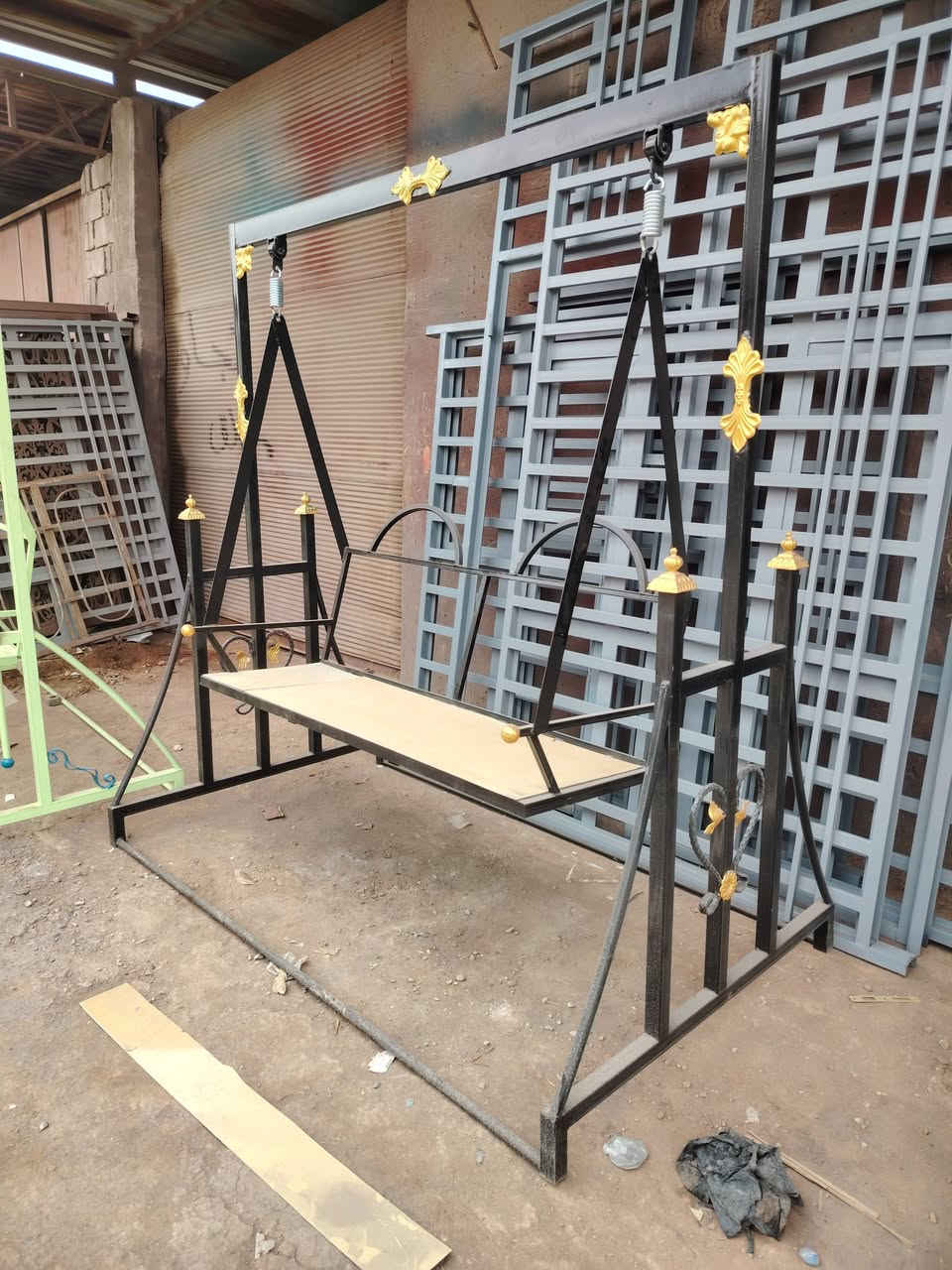 اسعار مناسبه مرجوحه 150 وعندي 200 عنوان بابل القاسم ***********
