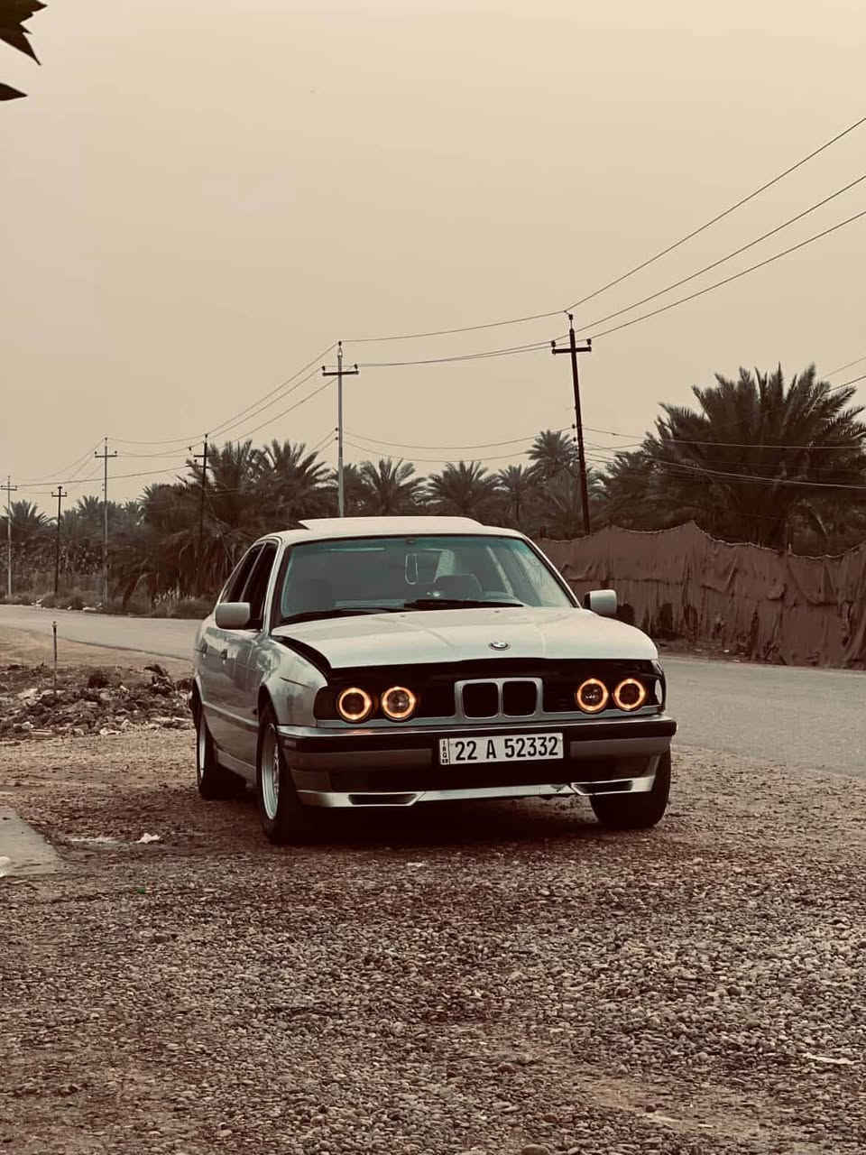 للبيع BMW 525 اصل وفصل عدله
كير مكينه شرط حاويه عليهه ويل خليه 
بچم كصيف تخم تاير داخل رصاصي مخمل تبريد ثلج خير من الله حداديه اماميه خلفيه جديده رقم السياره اربيل جديد بأسمي السياره مال جناي مايتعب عليهه  *********** رقمي السعر 64 وبيهه مجال

