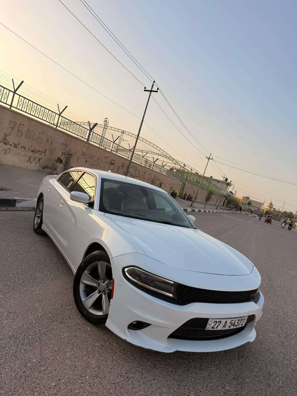 السلام عليكم جارجر مديل ٢٠١٥ كندي تقرير وبيهه ملاحضات بلعراق والسونار بلمشور رقم ذي قار سنويه وارقام جدد بسمي حداديه وتخم تاير بلكارتون تبريد ثلج بس مكينتهه بيهه ضعف وعندي مكينه مشتريهه الهه مال حاويه جديده اذا ع مكينه الب بيهه ضعف السعر 165 واذا الجديده وياها يختلف السعر العنوان البصره القرنه ***********
