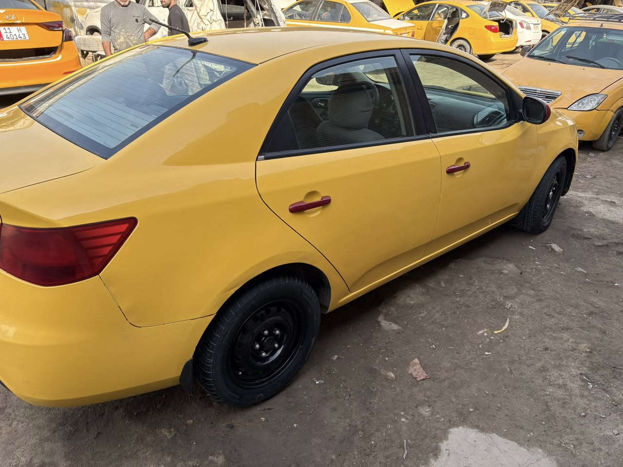 سلام وعليكم
فورتي موديل ٢٠١٣ 
سيارة وارد امريكي حادثها بس مسطرة الغد الفوك صور حادثها عندي سيارة جاهزة مكينة كير تخم تاير صدر امامي خلفي مكينة توها شادها جديدة باسمي سنوية جديدة هزة جديدة لوحات انكليزية جديدة 
للتواصل ***********
