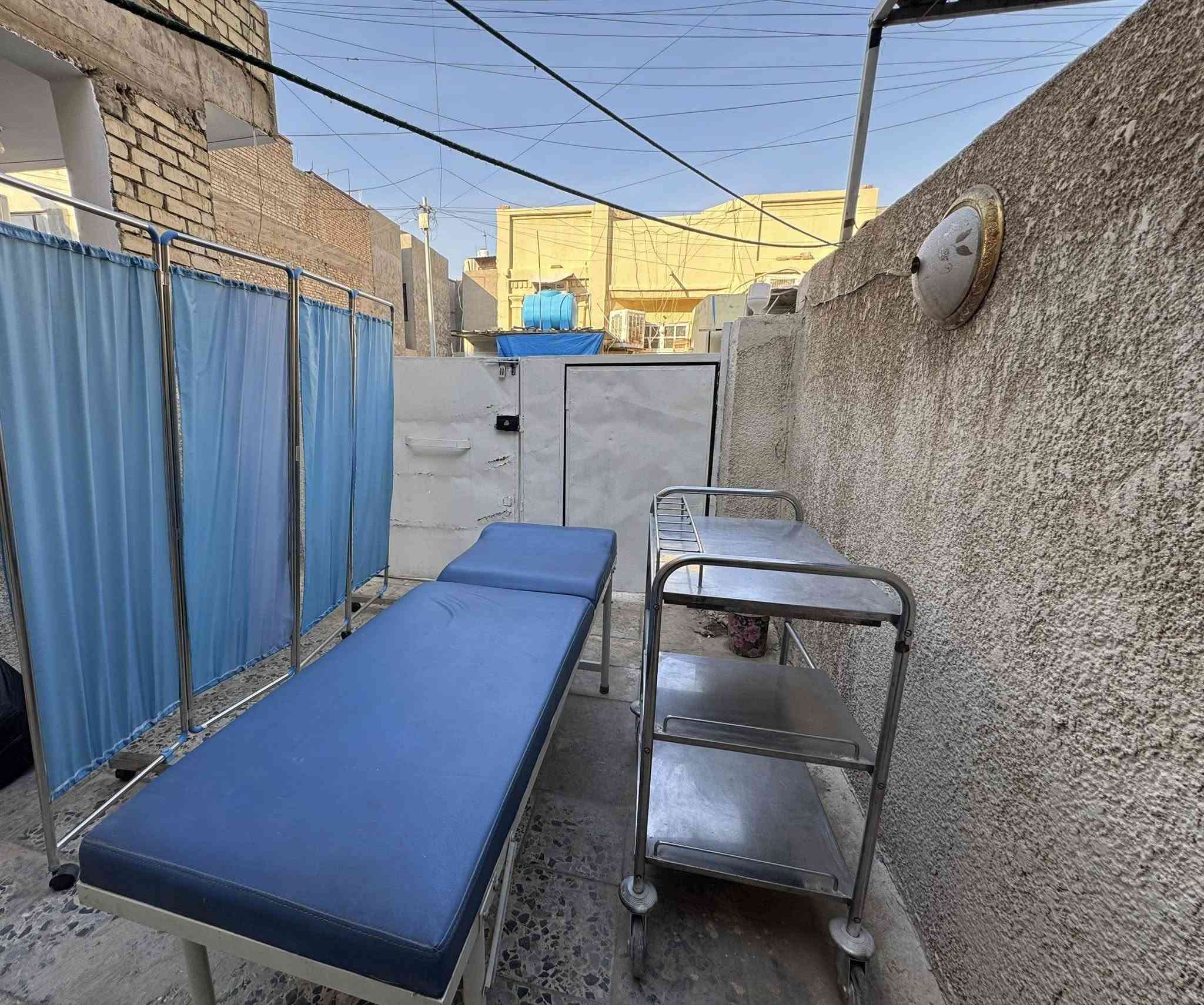 السلام عليكم متوفر للبيع
سديه طبيه سعره 100 الف 
ميز حامل اداوت سعره 50 الف 
حاجز طبي 4 قطع جديد سعره 50 الف 
حامل مغذي جديد سعره 25 الف 
أداوم تعليم جراحه جديده ب الجنطه سعره 25 الف 
قناع اوكسجين سعره 5 الألف

الاستفسار ***********
