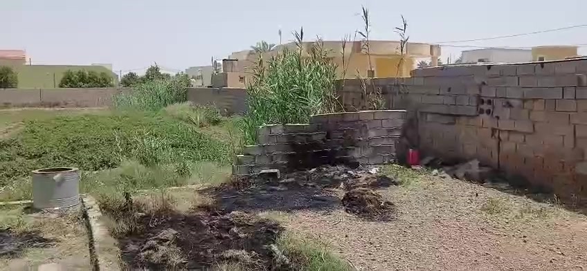 بسم الله وعلى بركة الله 
ارض مشيد عليها بيت طابق 1 بناء قديم + هيكل طابقين 

الرمادي 
 الجزيرة البوذياب مقابل مركز شرطة الجزيرة
المساحة 
4000 متر 
جنس العقار طابو زراعي سند 25
وجه 37 متر نزال 90 متر 

لطلب سعر المتر  أترك تعليق   ✒️

 
للمعاينة والاتفاق 
*********** 
تواصلو معنا واتساب  للاستفسار... 
*********** 
أعلن معنا لضمان وصول إعلانك لأشخاص مهتمين بشراء عقاراتكم  👍 
مع تحيات 
عقارات T . A . G
.
.
.
#عقارات #تسويق_عقاري  
#استثمار_عقاري #عقارات_الرمادي   #مشتملات  
#الرمادي
