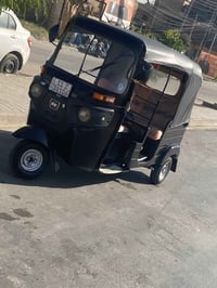 تكتك للبيع موديل عشرين شهر 9 مرقمه رقم إنكليزي وسنويه بيه ضربه بل لغد ...