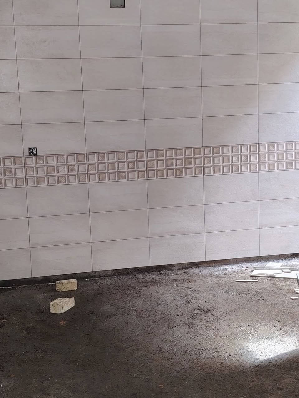 كادر لتطبيك جميع اعمال السيراميك والبورسلين جدران ارضيات دراج ***********
