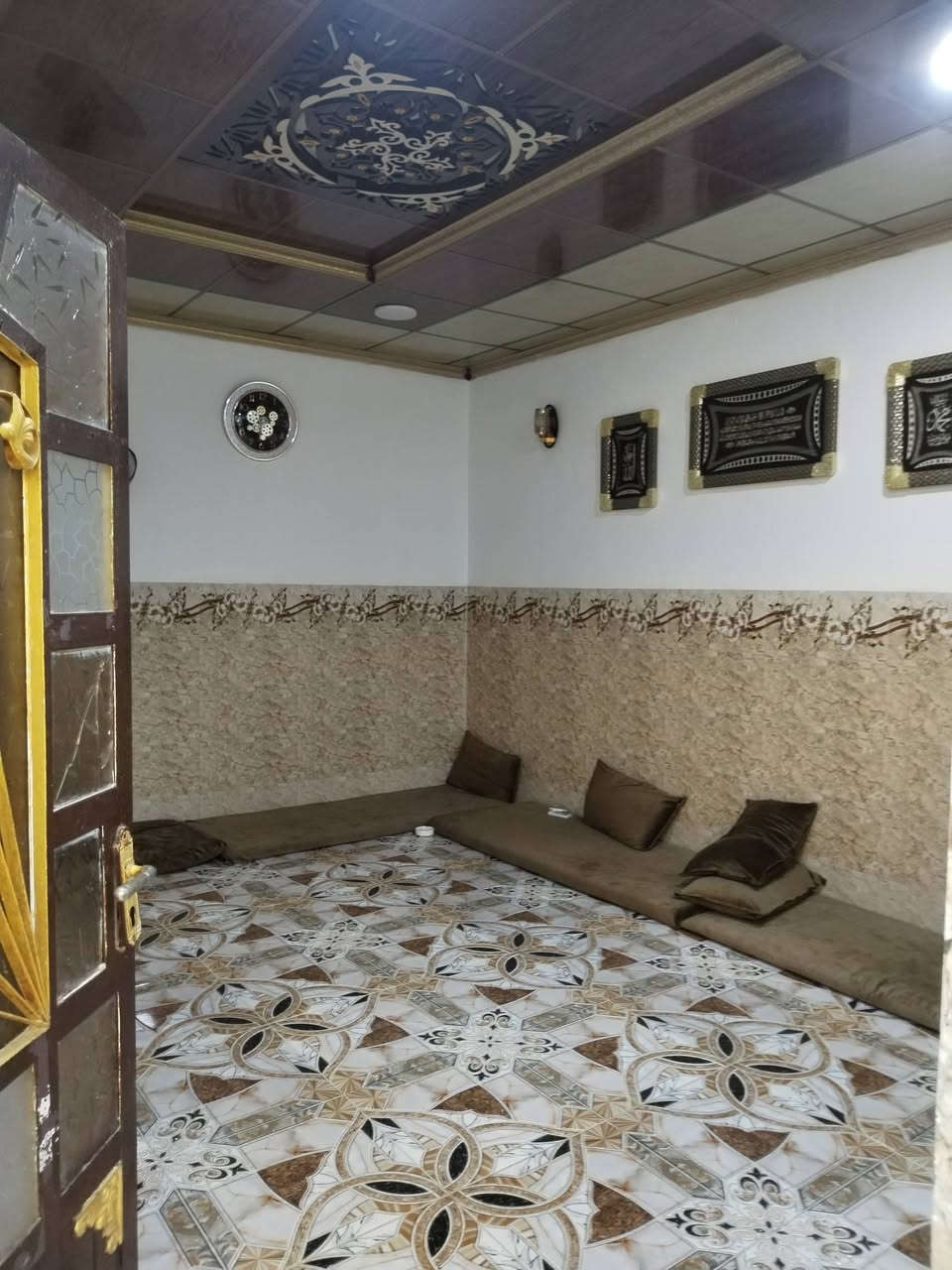 دار للبيع سند زراعي المساحه 215م المكان ساده بعويزه السعر 45  غرفتين واستقبال وحديقه. رقم الموبايل ***********@
