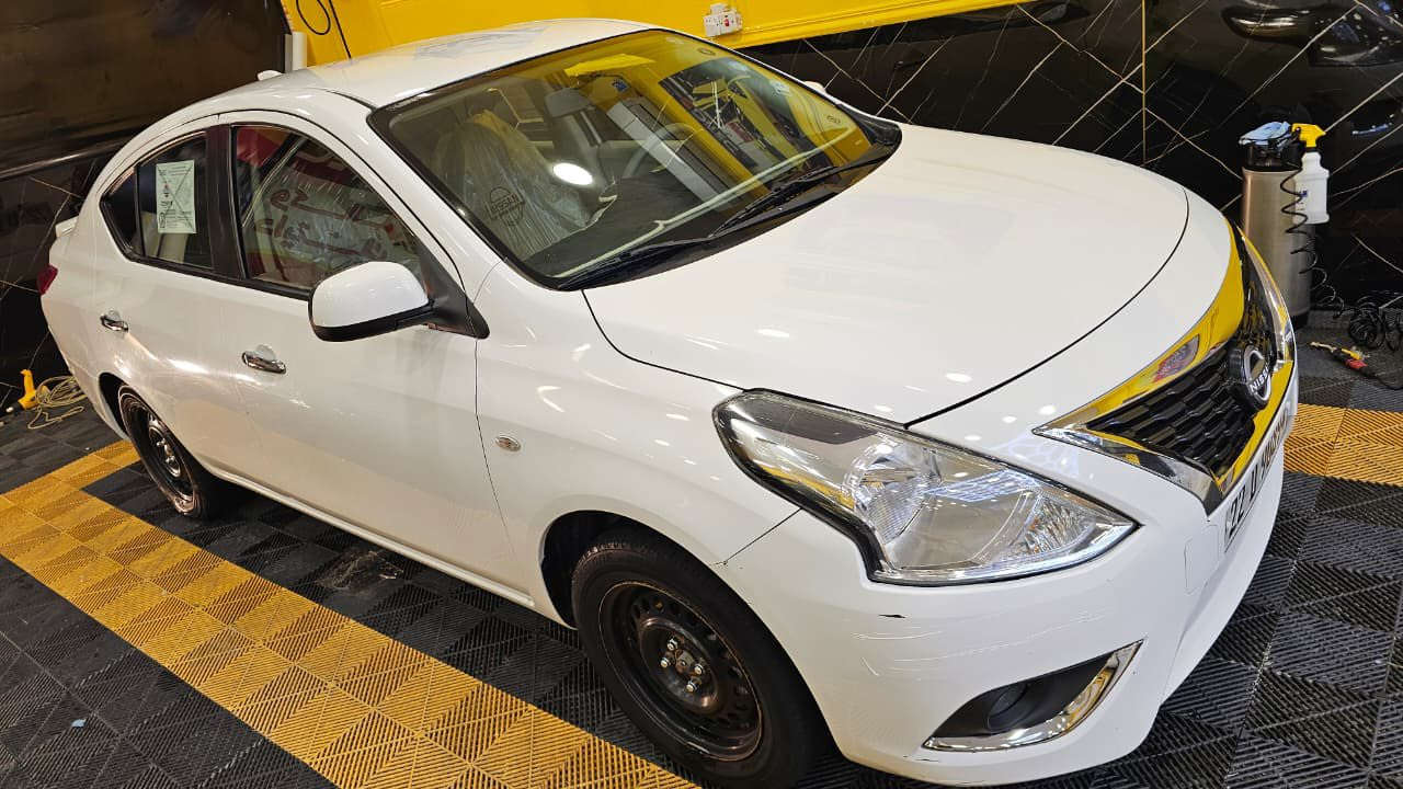 نيسان صني للبيع سياره نضيفه مابيهه شي ماعده ضربه بالصندوق موضحه بالصوره ودحجه بالجاملق الوره صفحه السايق داحجها ابو دراجه شحن مديل 2024 الشكل الجديد شباك ابو نحله سعر 125 ورقه ماشيه 44 الف  العنوان ابو الخصيب حمدان هاتف  ***********
