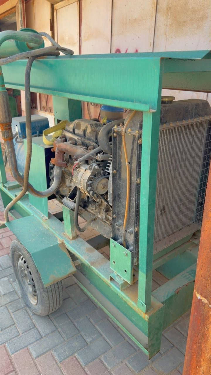 مولد محرك كيا مكينة 3000 مولد جديد نظافة 90 بالمية  على رأس تولد 30 kv ينطي مايقرب 130 امبير صافي مع باتري جديد المولد جاهز من كلشي حتى دهن وفلتر جديد كامل مابي نقص
السعر 22 ورقة بي مجال بسيط
مكاني تكريت القادسية شارع البلاج
الاتصال على الرقم  ***********
                        ***********
