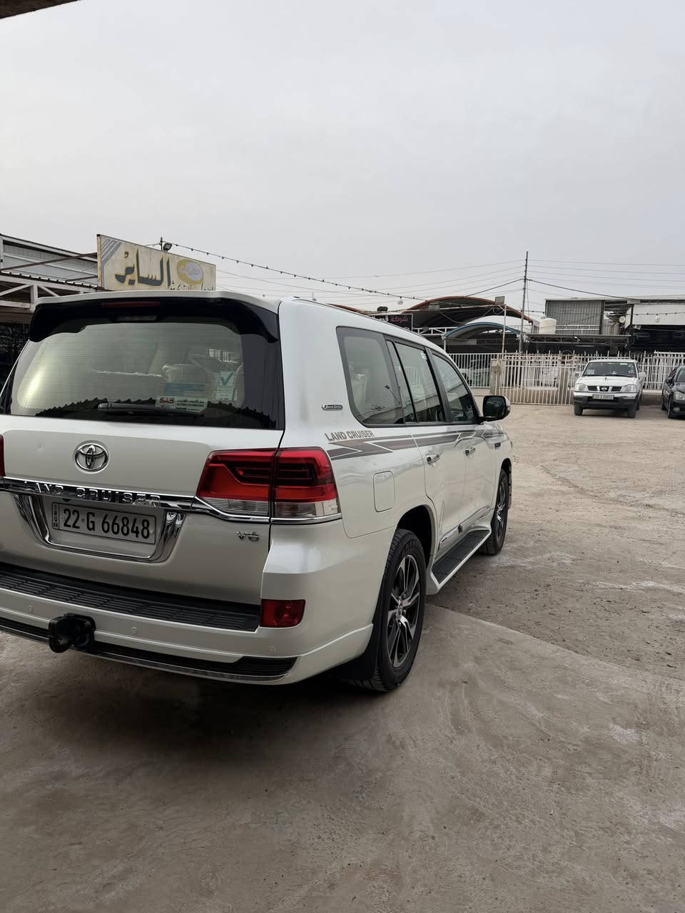 السلام عليكم ورحمة الله وبركاته
لاندكروز 2021 ساز فول مواصفات 
2 كشن كهرباء 
8  ايرباك 
دبل ماوس 
كشنات جلد 
فتحه 
تخم تاير 
مكفوله كفاله عامه من كل شي 
رقم جديد وهزه جديده تريد وكاله تريد مداور 
السياره جديده بمعنى الكلمه وبالعافيه ع الياخذها 
للاستفسار 
***********  او ***********  اتصل وبخدمتك 
بيع او مراوس بشي مناسب
