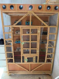 قفص للبيع بحاله جيده  نضافه/95 للاستفسار 07729345747 بغداد