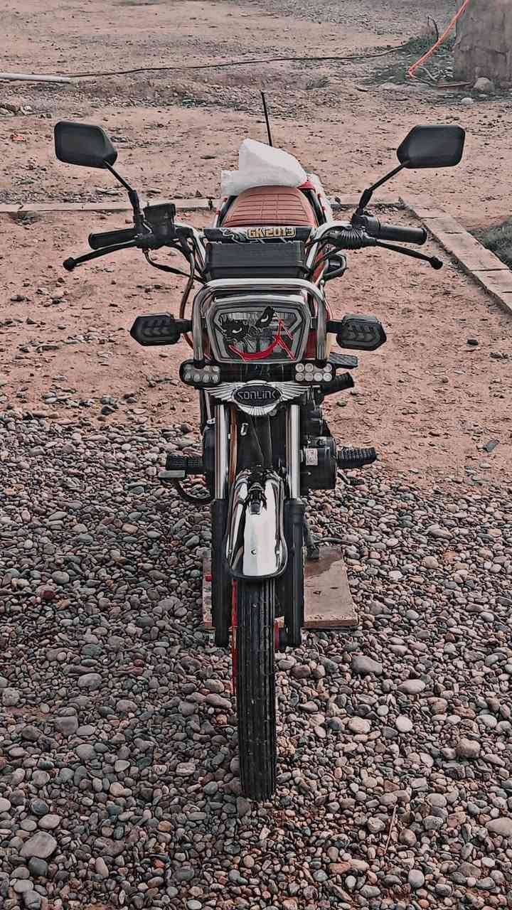 السلام عليكم
للبيع دراجه سيڤان 2024 شكل 2025 ❗️❗️
الباب الاول المحرك اسود
دراجه كامله مكمله ما تصرف عليها ربع 📍
محرك 200 شرط ما مفتوح كهربائيات 
كلها شغاله كله جديد شلعه ومعدل فولل 🔥🔥
والسيڤان معروفه مواصفاته شاشه الكترونيه لايت يجي زينون اشاره دبل اشاره قفل ستيرن قفل خوذه انذار 
حمايه  
واسويلك مكاتبه الدراجه كلش نضيفه تجي وتشوف بعينك مكان الدراجه العلم سعرها 750 وبي مجال موجود خاص و على الرقم / ***********
