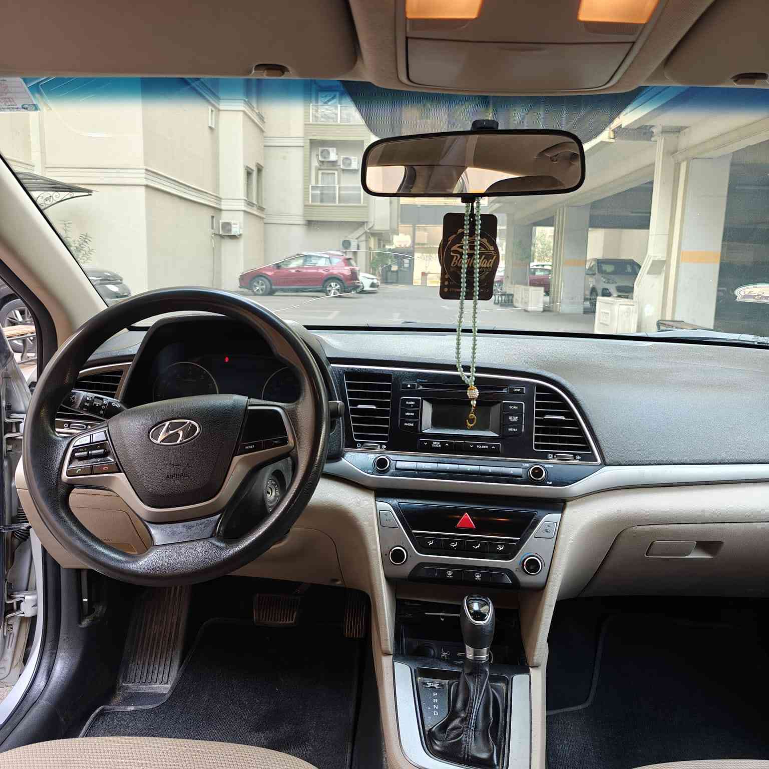 السلام عليكم النترا خليجي للبيع بدون مراوس مكفوله بيه ملاحظات بسيطه موجوده بلصور محرك 2000 تبريد قطعتين رقم بغداد الجديد سنوية ل 2030 السعر ب 140 
*********** حمزة, القادسية
