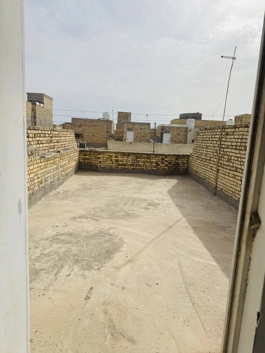 السلام عليكم ورحمة الله 🌿
للبيع 🏡 دار موقع مميز جداً
📍المنطقة: [نهاوند الثانيه خلف شارع عشرين ]
📐المساحة: [100] متر  طابق ونص
🧱الطابو: [صرف ]

✨مواصفات الدار:
▪️ طابق ونص
▪️ بناء درجة أولى
▪️ أرضية رفت مسلح
▪️ السقف صب
▪️ تصميم مرتب 

📍الموقع ممتاز

✔️ مدارس البنات والأولاد قريبة جداً

🤍 دار مناسبة للسكن العائلي وموقعه يخدمك بكل شي
✨ فرصة حلوة للي يريد بيت مرتب بمنطقة هادئة وخدمية

رقمي للاتصال: [***********]
