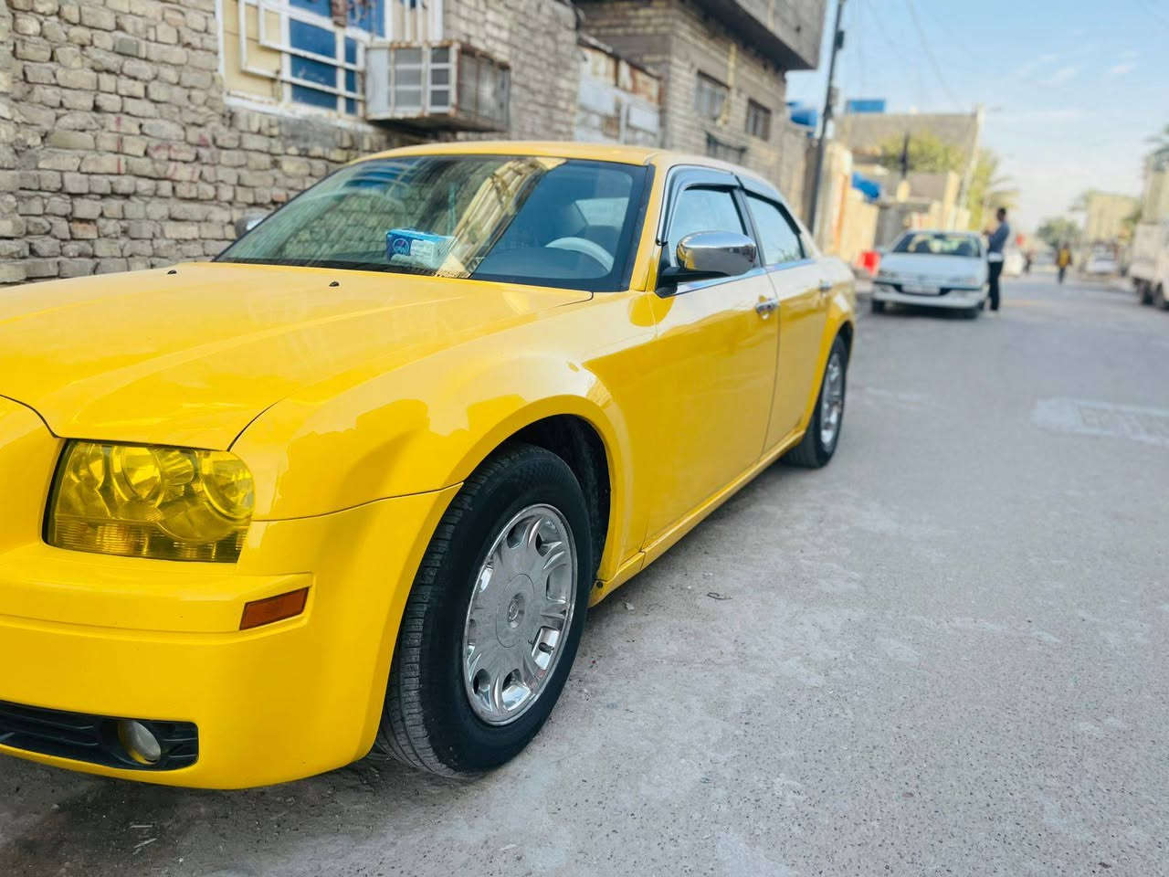 السلام عليكم من رخصة ألادمن أوباما ٢٠١٠ أصل أربع جوكات للبيع مكينة وكير جدد صار شهر من شديتهن تخم تاير صبغ جديد قبل.شهرين منظومة زنون بيها كاردن جديد سيارة احلى من الصور   رقم بغداد خطها عمارة بغداد مصفره هيئة وغرامات حادثها جاملغ وبنيد مبدلات أصليات وتعمير بلغد قليل شاصي مكفول السعر ١١٠ وبيها مجال للأتصال *********** غير متواجد على الفيس
