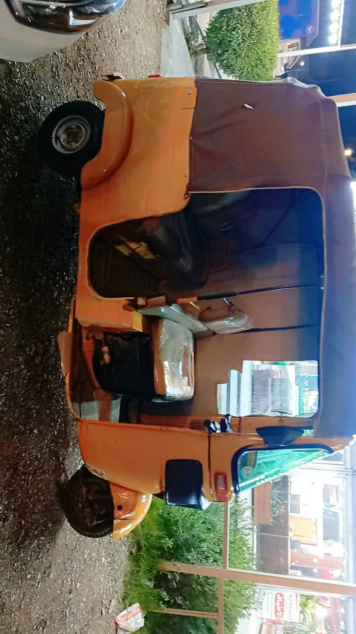 السلام عليكم ورحمه الله وبركاته 
تكتك لبيع موديل 2018/12
تكتك تكفل  أوراق الاصليه المصطفى 
بغداد 
***********
اني خادمكم
