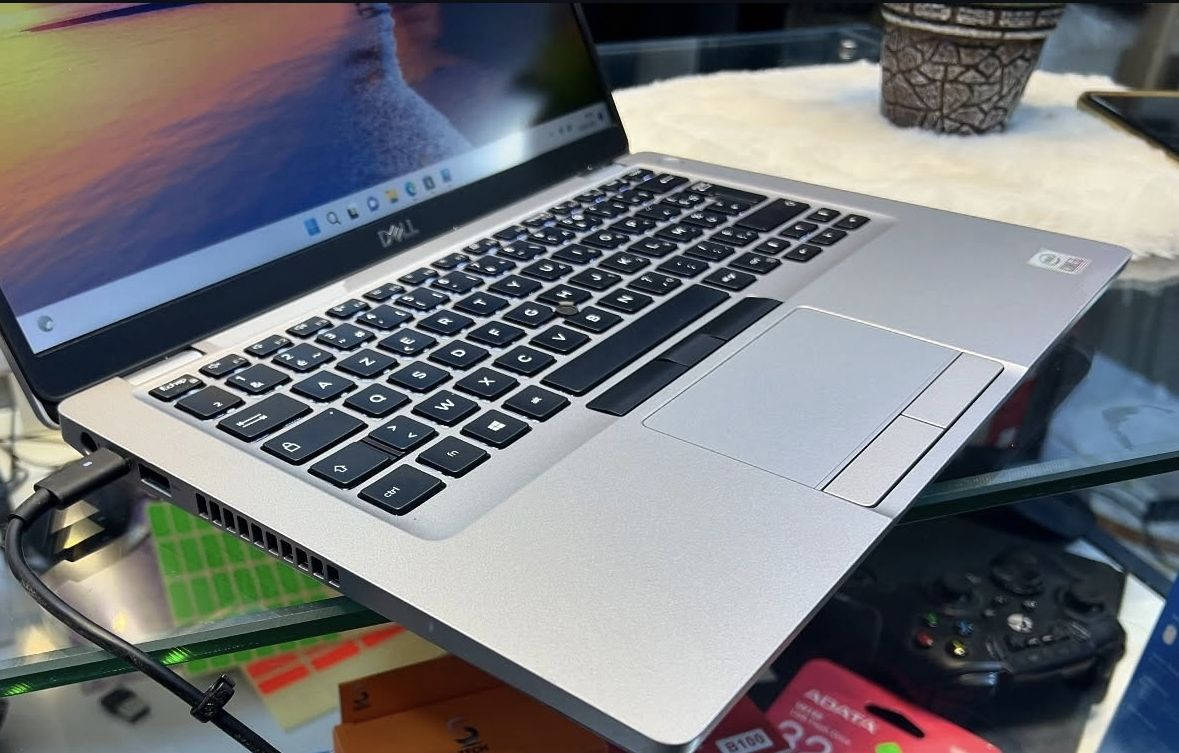 لابتوب Dell سوبر سلم الجيل العاشر لمس سوبر سلم  للبيع
المعالج core i5 الجيل العاشر ف
رام 8 كيكا DDR4
هارد 256 كيكا SSD
كرت الشاشه Intel Uhd حجم 4 كيكا
الشاشه حجم 14 انج ضد التوهج  دقة FHD لمس ١٠ اصابع
باتري ليثيوم 6 خلايا  شحن سريع 65 واط والباطرية ممتازة 
كامره دقة hd 
 منفذ تايب سي و رام  وhdmi وسيم كرت وباقي المنافذ   الحاسبه كلش نضيفه وحلوه
السعر 350 النجف, العراق


**إذا كنت صاحب هذا الإعلان وتريد حذفه لأي سبب، رجاءا أرسل رسالة إلى الدعم الفني**