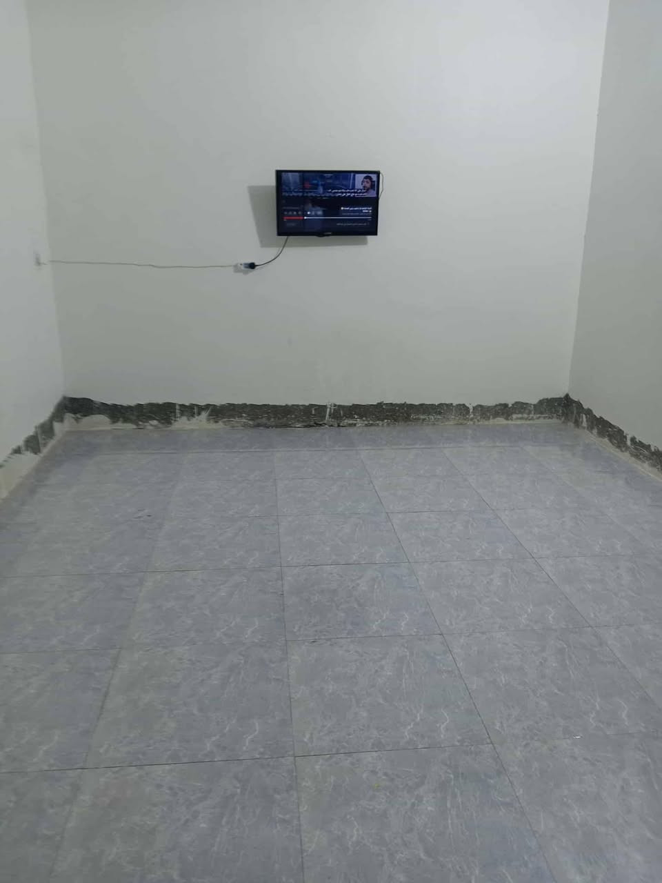 السلام عليكم بيت للبيع المساحه 160متر في حي الشرطه مقابل حي المهندسين البيت جاهز من  حيث الماء والكهرباء وجميع الخدمات للاستفسار ***********علمأ اني مكلف بالنشر
