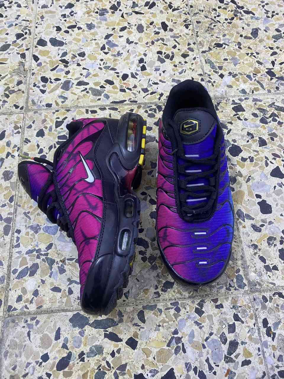 Tnحذاء نايك
قياس 40 (25cm)

سعر20 الف
يوجد توصيل


**إذا كنت صاحب هذا الإعلان وتريد حذفه لأي سبب، رجاءا أرسل رسالة إلى الدعم الفني**