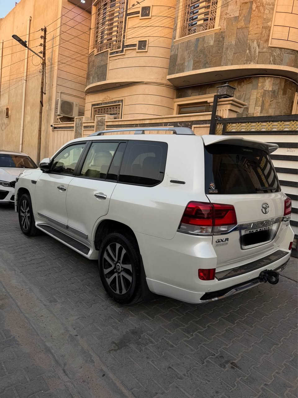 للبيع لاندكروز 
White Edition GX-R 2018
خليجي كفالة عامة عدا شخوط
بسيطة
محرك V8 5.7
ابيض لؤلؤي
مقاعد جلد
فتحة سقف
دخول وتشغيل بصمة
كاميرا خلفية
عداد المسافة km 192400
*********** البصرة, العراق
