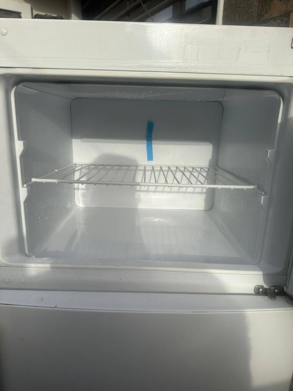 السلام عليكم ثلاجة فستل حجم ١٦ مال بيت مداخله تصليح ابد شرط الفحص استعمال قليل سعر ١٥٠ وبيه مجال الاتصال *********** العنوان الكرخ  السيدية
