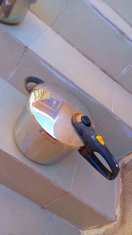 بالەی ئەوروپی تازەو بێعەیب بەشەرت   نرخی تەنها 30 هەزار ڤایبرواتساپ
 *********** فۆڵۆی پەیج بکەن السليمانية, العراق
