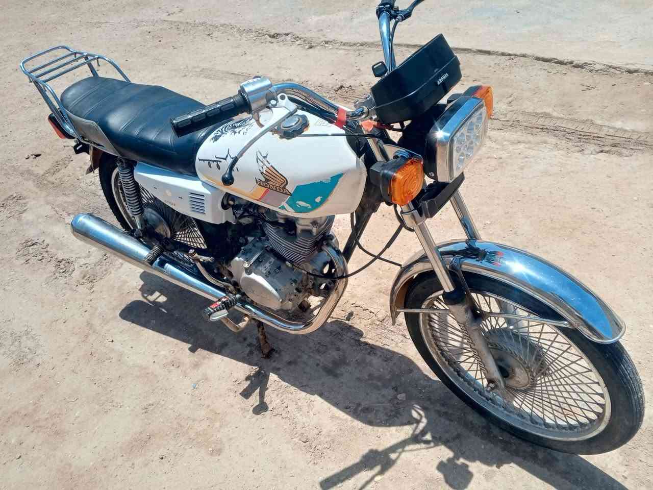 سلام عليكم نامه للبيع موديل 21كلك مكفولة كفالة كهرباياته كله شغاله مكاني شطره *********** سعر 375او بيه مجال بصيط
