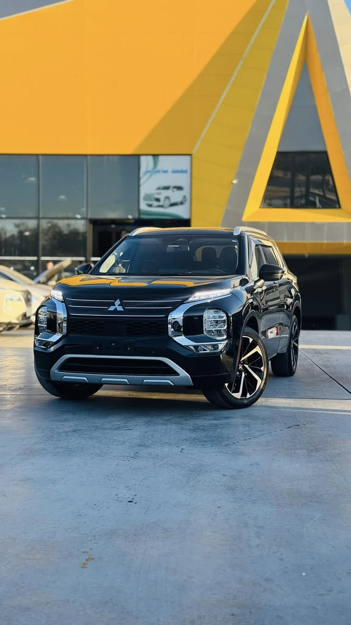 بچم کبس و حادث خفیف⬇️
.
Mitsubishi Outlander GT
.
2024 ) فول مواصفات
.
ماشیە ٢٤ الف کم 
.
مواصفات:
٧ راکب
داتاشو
دبل اكسل 4*4
بانوراما 
٣٦٠ کامرە
بصمه
شاشة 
5 كاميرات 
كشنات جلد و هيتر - ستیرن هیتر
سندوق شفت
بريك بصمه
ويل كب كروم 
رادار امامي و جانبي و خلفي
لايت ليد LED
محرك:  2.5
تحديد سرعه 
تحكم ستيرن
تبرید مرکزی

بجم كبس ، مكانين صبغ بس و شويه بارد

.
سعر ٢٢٥ و بي مجال بسيط 
.
عنوان : كلار 

***********
