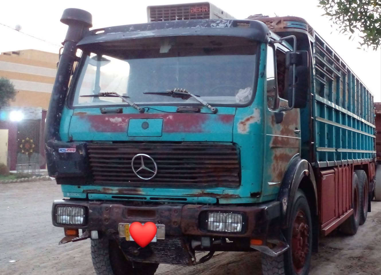 سلام عليكم
اللبي موديل ٧٥
قاطره مقطورة 
قمارة بلاديه 
تخم تاير 
محرك ٢٨ 
كير ١٣٠
الراس تخم تاير 
والعربانه نص عمر
وبيها مجال الراس ينباع وحده والعربانه وحدها  
للإستفسار ***********
