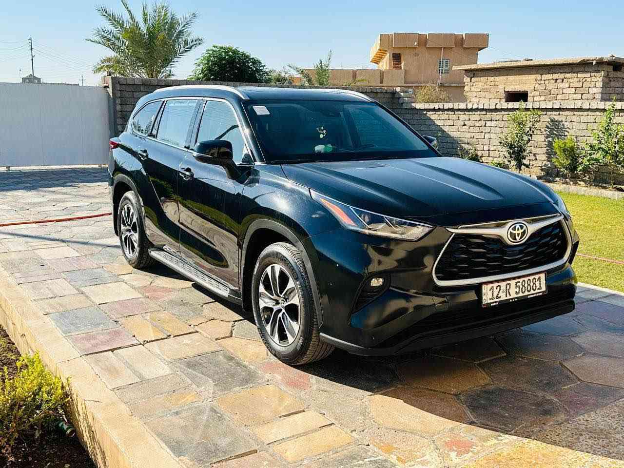 هايلندر موديل 2022  XLE 
السياره فول 
ماشيه 35
محرك 6 سلندر 
رقم مميز 
بصمه فتحه 
كشن جلد VlP
ضرر جاملغ وبونيد 
بدون دواخل 
الارباكات راجعه سستم 
رادارات اماميه وخلفيه 
#يرهم_مراوس_حسب_القناعه

*********** الشريقات, صلاح الدين
