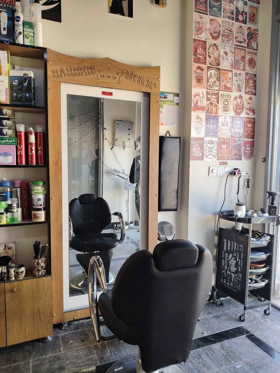 السلام عليكم صالون حلاقه للبيع فقط الادوات تريد اجار محل هوا والغراض ماكو مشكله ملاحظه أدوات حلاقه كامله مو ناقصه اي شي تواصل ***********
***********
