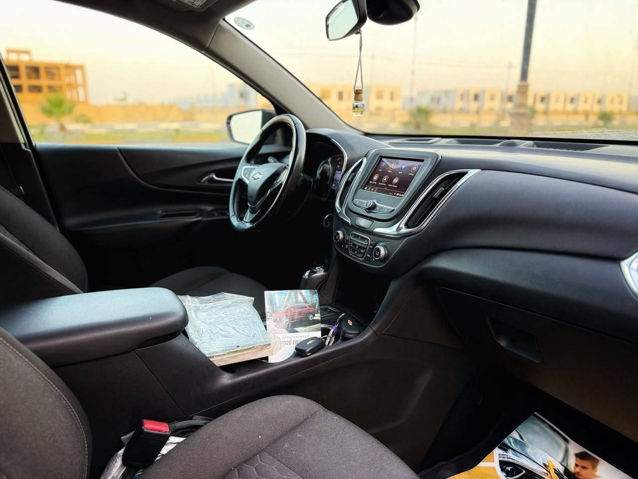 سيارة شيفروليه إكوينوكس (Chevrolet Equinox) من طراز عام 2020،  بمحرك 1.5 لتر توربو مواصفات متنوعة تشمل مقاعد جلدية وشاشات عرض .. السنوية تنتهي بشهر 11 هاي السنة  المكان البصرة شط العرب 
للاستفسار الاتصال ***********
