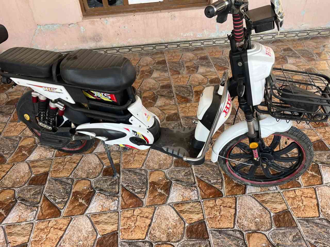 سلام عليكم لبيع دراجه شحن حجم 20 / 2024 السعر خاص بس يريد بطاريات


**إذا كنت صاحب هذا الإعلان وتريد حذفه لأي سبب، رجاءا أرسل رسالة إلى الدعم الفني**