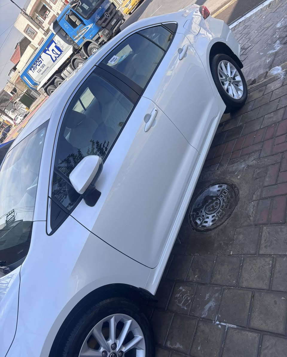 السلام عليكم
للبيع كورلا ساز ياباني اصلي موديل 2022 السياره اخت الزيرو ماشيه 28 الف فقط السيارة بحالة الوكالة مكفولة عده شخط بالجاملغ الامامي وصبغت عله كد الشخط للجماليه عده هذه الشخط السياره مكفوله رقم اربيل الجديد هزه جديده السياره بأسمنه الارضيه مغلفه حوضيات اصليه الله شاهد السيارة جديده لوك 
السيارة فول مواصفات عده الفتحه
مكينة 1800 بانزين فقط
للبيع فقط 
السعر 17000 دولار قفل مكان السيارة بغداد البنوك 
الاتصال عله الهاتف فقط ***********
للعلم عندي صور السونر اليحب يراسلني ويدلل
