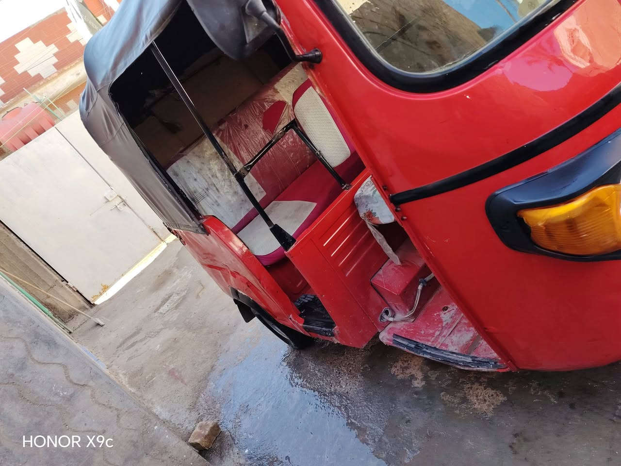 تكتك بياجو
موديل 20.      اوراق اصولي
خير من الله كبل للشارع    سعرة ((مليون و 200))
مكان الحلة الحمزة الغربي  ***********
