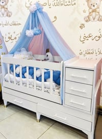 سرير اطفال • لون ابيض • جديد غير مستخدم