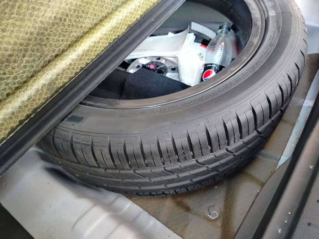 مرحبا عليكم ورمضان كريم ع الجميع ان شالله  للبيع كيا سبورتج موديل 2020 جديده لوك خليجي  ماشيه 80 فول مواصفات بصميتن شركه محرك 2000 دوش بنارما تشغيل عن بعد مقاعد حلد وكهرباء وتدفئه حام ملون بلادي لايت وبك لايت ليد ال ايدي متحرك زنون شاشه كامره حساسات خلفيه اماميه 3 انظمه قياده ويل كب كروم 19 داخل عسلي  رقم بغداد  هزه ورقم جديد  السعر 219 ورقه  تخم تاير قبل 3ايام مشدود. كفاله عامه. مكاني كربلاء حي النقيب اتصال فقط ***********
