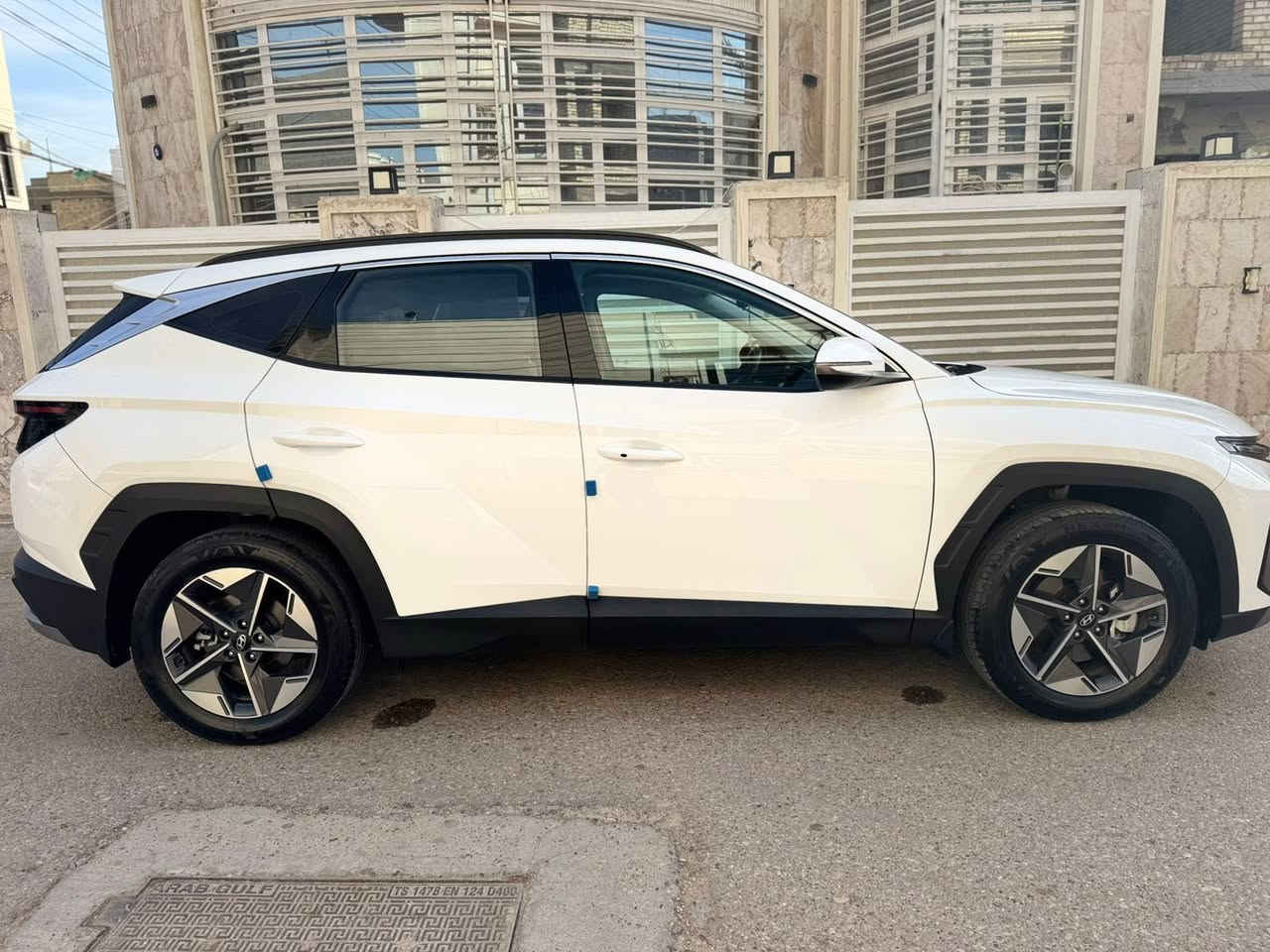 هونداي توسان
موديل٢٠٢٥

السعر 220 ورقه 

 مواصفات

بصمه وتشغيل عن بعد

ماشية 30 

صندوك كهرباء 

كراسي كهرباء  

تبريد بالكشنات الاماميه

شاشه متصله تدعم كار بلي واندرويد اوتو مع كامره خلفيه دواره

حساس امامي خلفي

شاحن وايرلس 

والسياره بيه تلبيس كشنات ولفت 

هند بريك كهرباء واوتو هولد ومساعد نزول منحدرات وزر عرض الكامرات 

لايت زنون وبك لايت لد

للاستفسار اكثر 

***********
